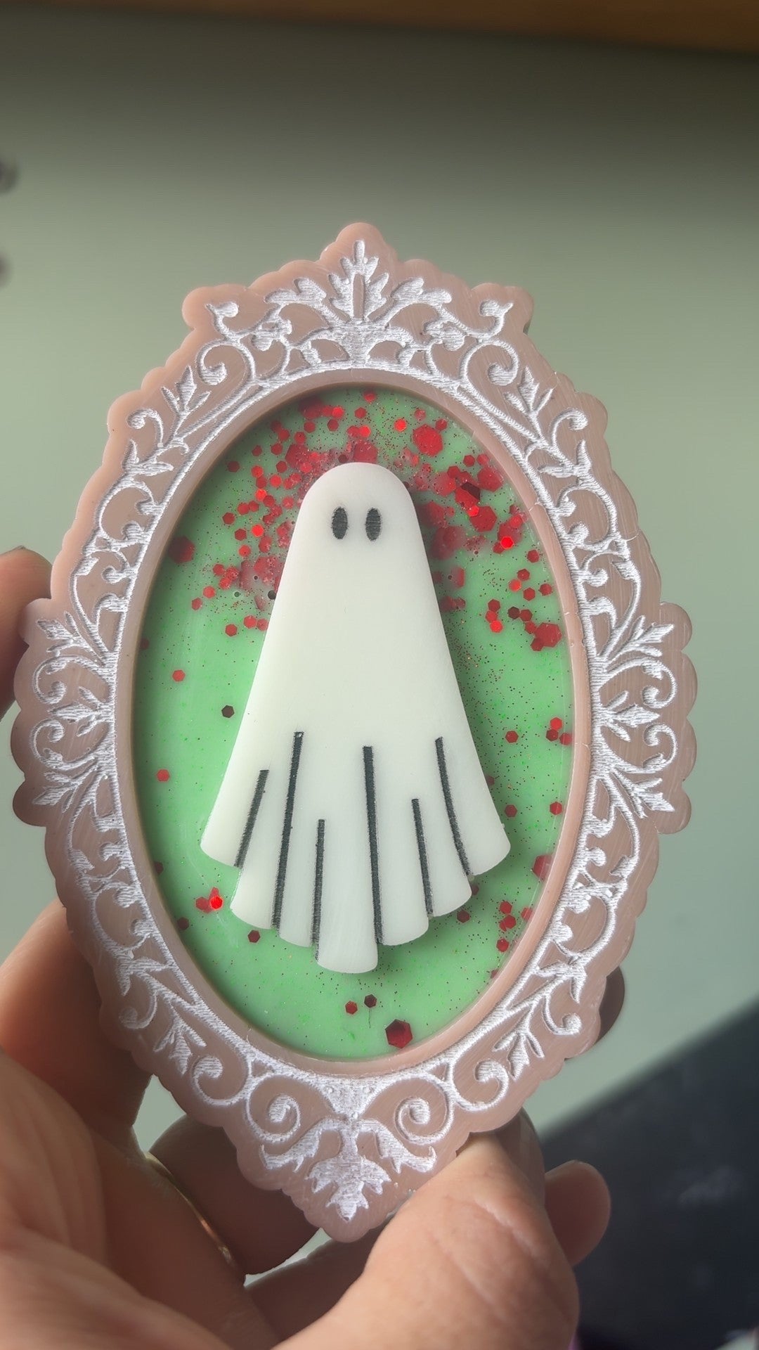 Pretty Ghostie